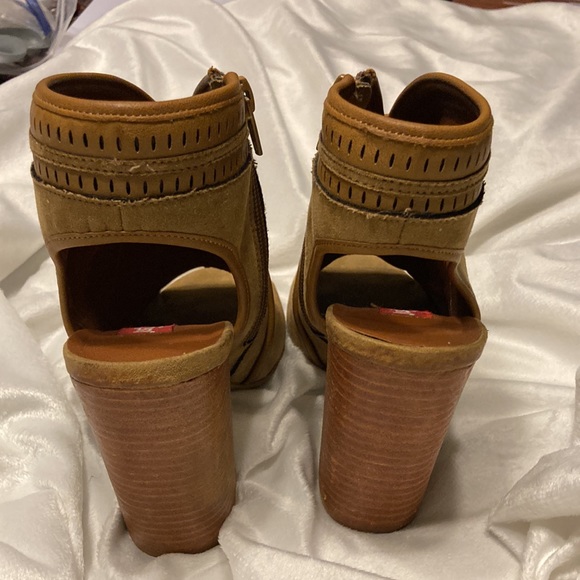 Booties. -Size6.5 - Picture 2 of 6